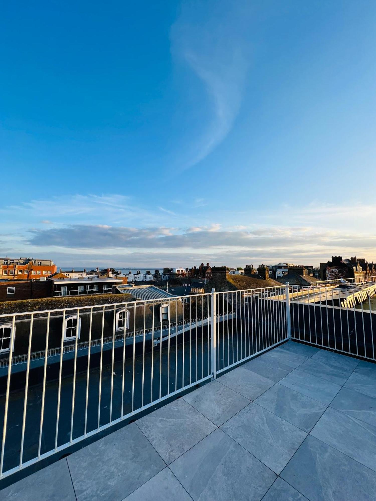 Stunning New Penthouse Apartment Southend-on-Sea Zewnętrze zdjęcie